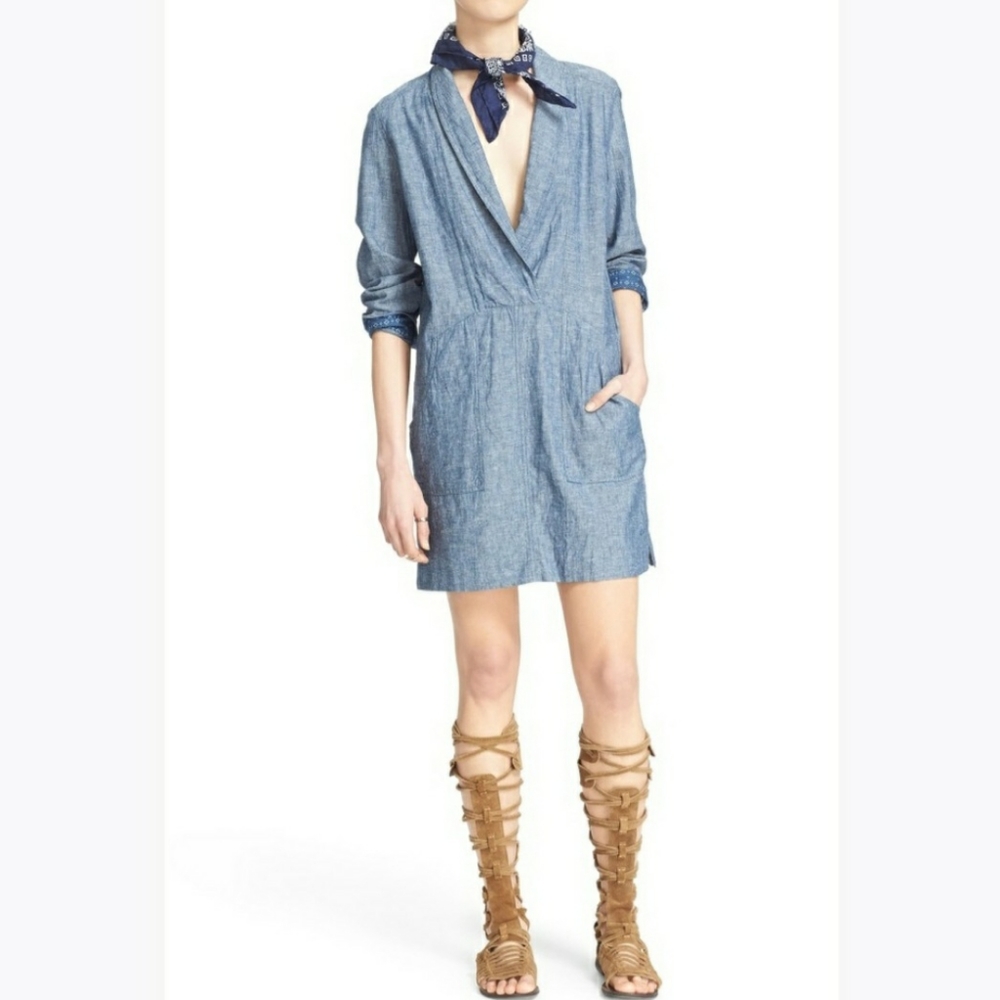 FreePeople S long sleeve chambray done up in mini